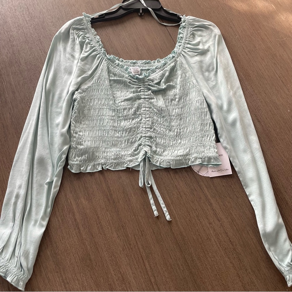 Japna Light Blue Long-sleeve Cropped Top